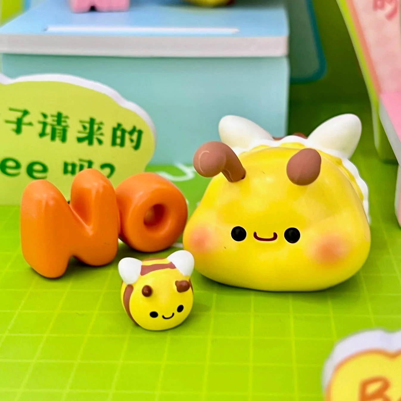 71205 Bee Figurine Blind Box-6 - Image 16