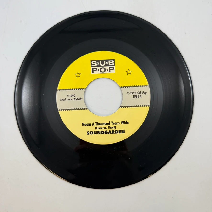 Soundgarden – Room A Thousand Years Wide b/w H.I.V. Baby 7" USED Vinyl VG++/VG+ - Image 3