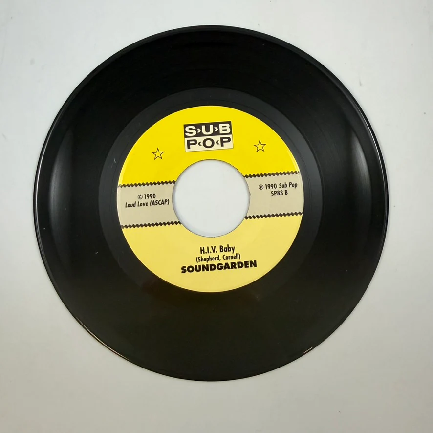 Soundgarden – Room A Thousand Years Wide b/w H.I.V. Baby 7" USED Vinyl VG++/VG+ - Image 4